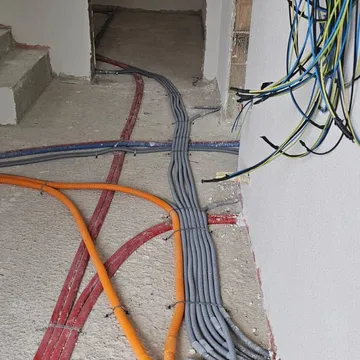 Punë e Enzo Elektro, foto 3