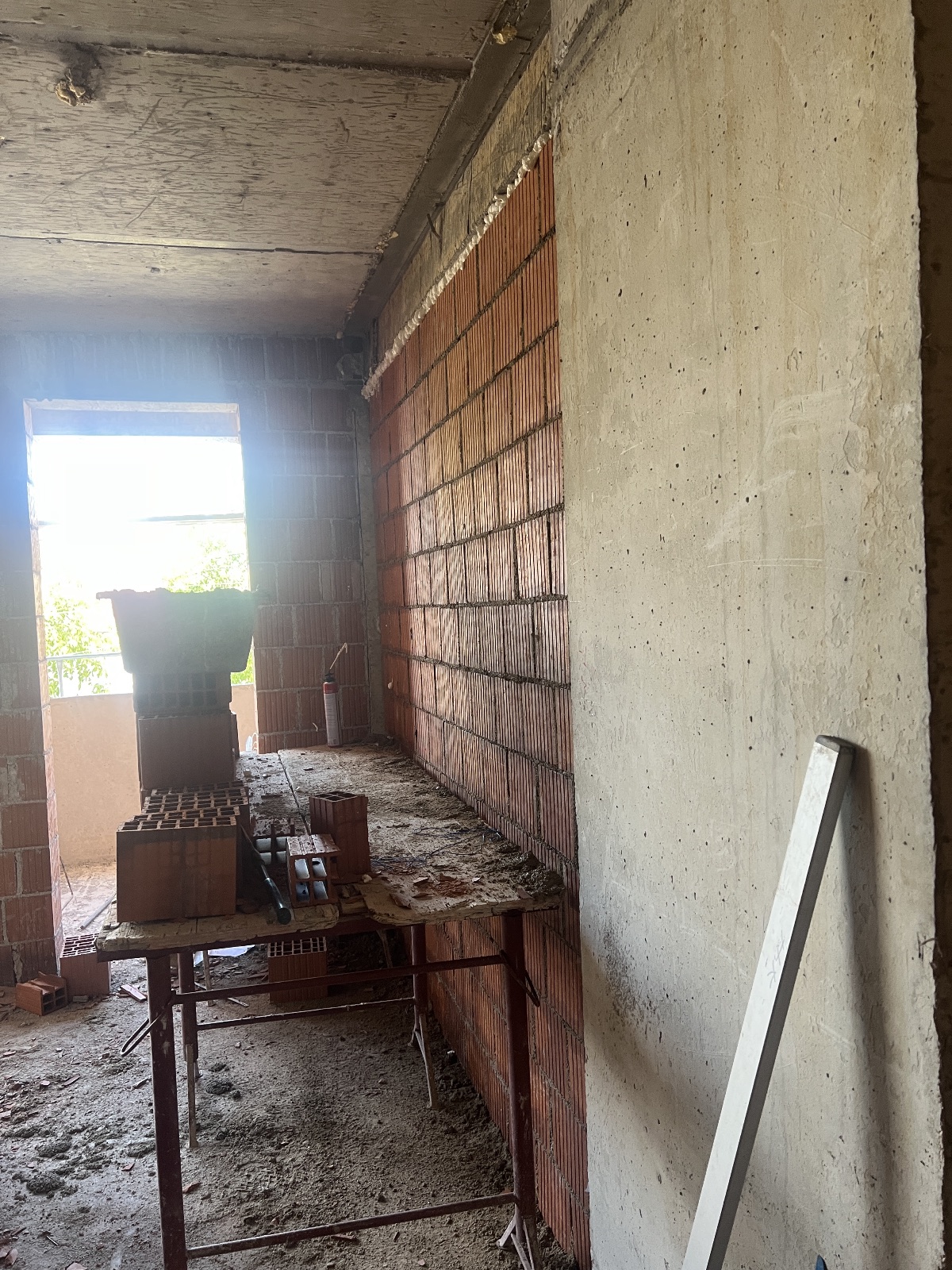 Punë e Lendit Kuqi, foto 1