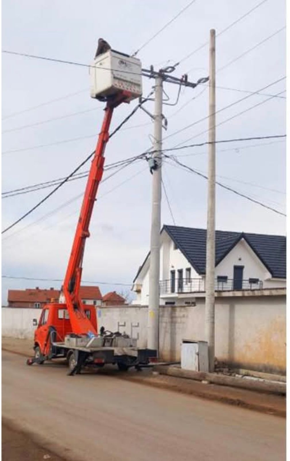 Punë e Elektro YK, foto 1