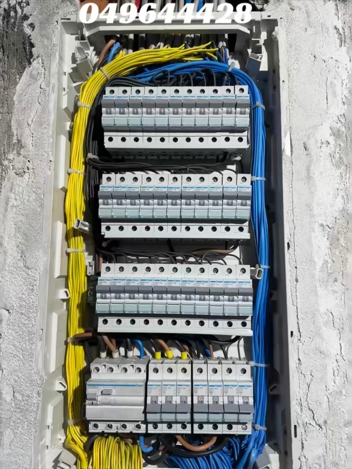 Punë e Elektro Xeni, foto 2