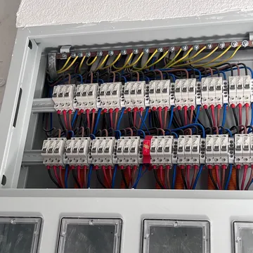 Punë e Elektromjeshter, foto 1