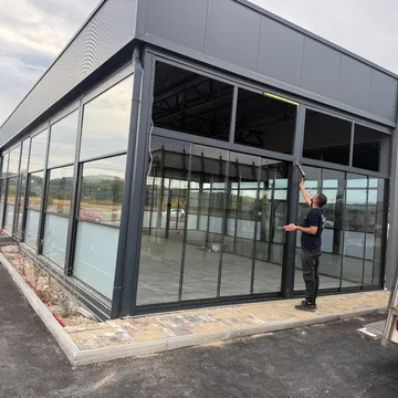 Punë e Li-Bes Glass Pvc, foto 2