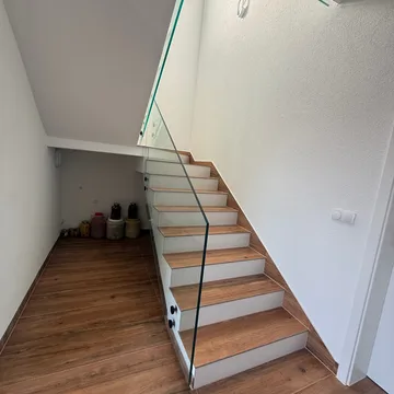 Punë e Li-Bes Glass Pvc, foto 3