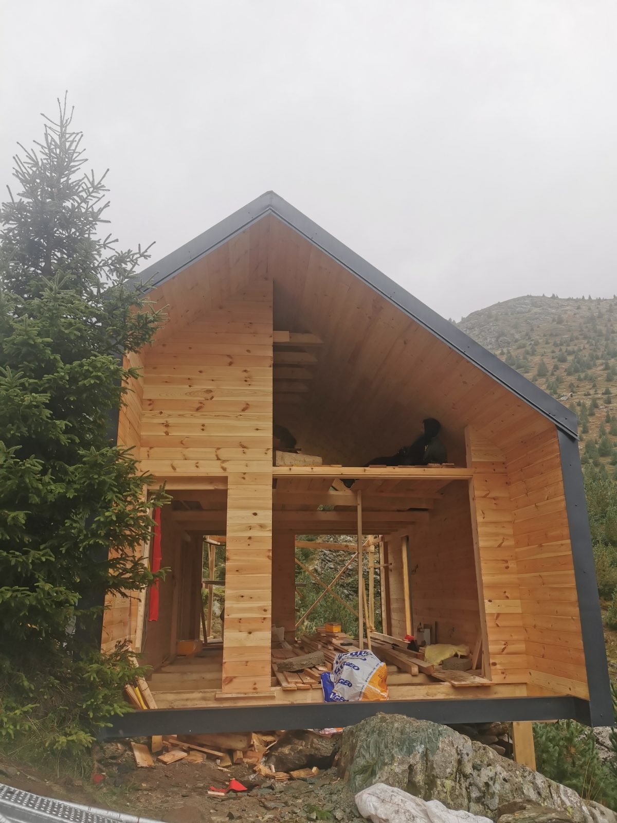 Punë e Denis, foto 3