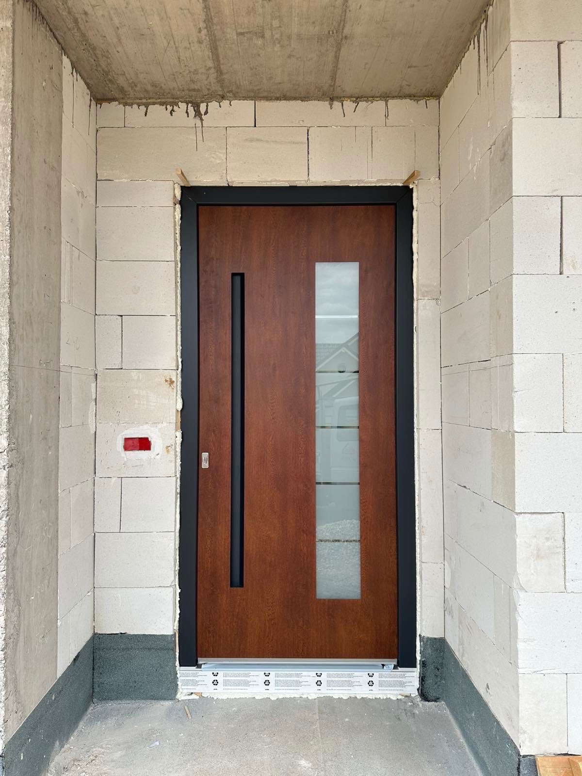 Punë e Lenti Windoor, foto 2